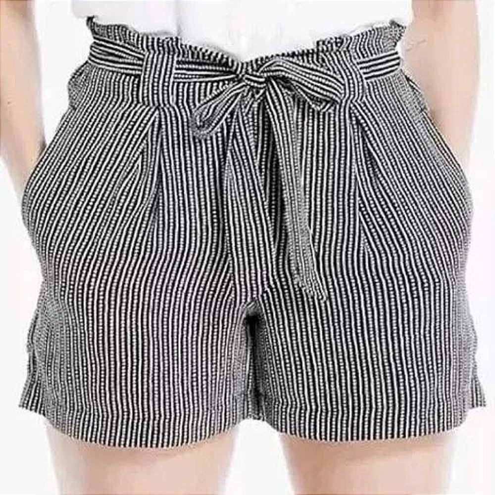 Max Studio Navy White Dotted Stripe Paperbag Waist Shorts Small 1703C09 NWT